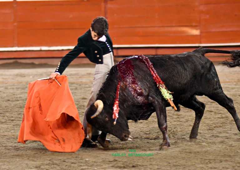 Roca Rey y Marco Pérez emocionan en Manizales.