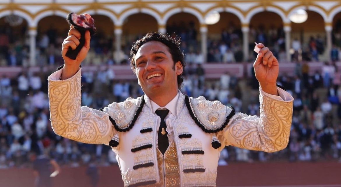 2ª Corrida del abono de Sevilla: Buen inicio, tedio y mejor final.