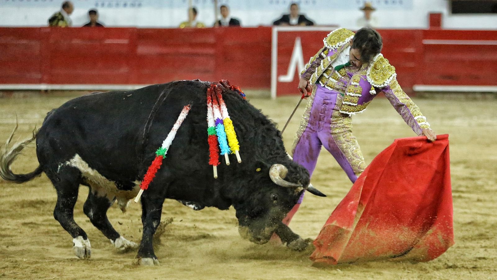 Tarde soñada para Arturo Macías en Guadalajara.