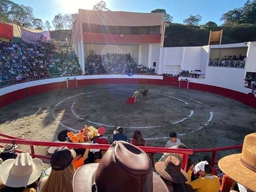 Espada facilita triunfo de Francisco Martinez en Fabrica María.