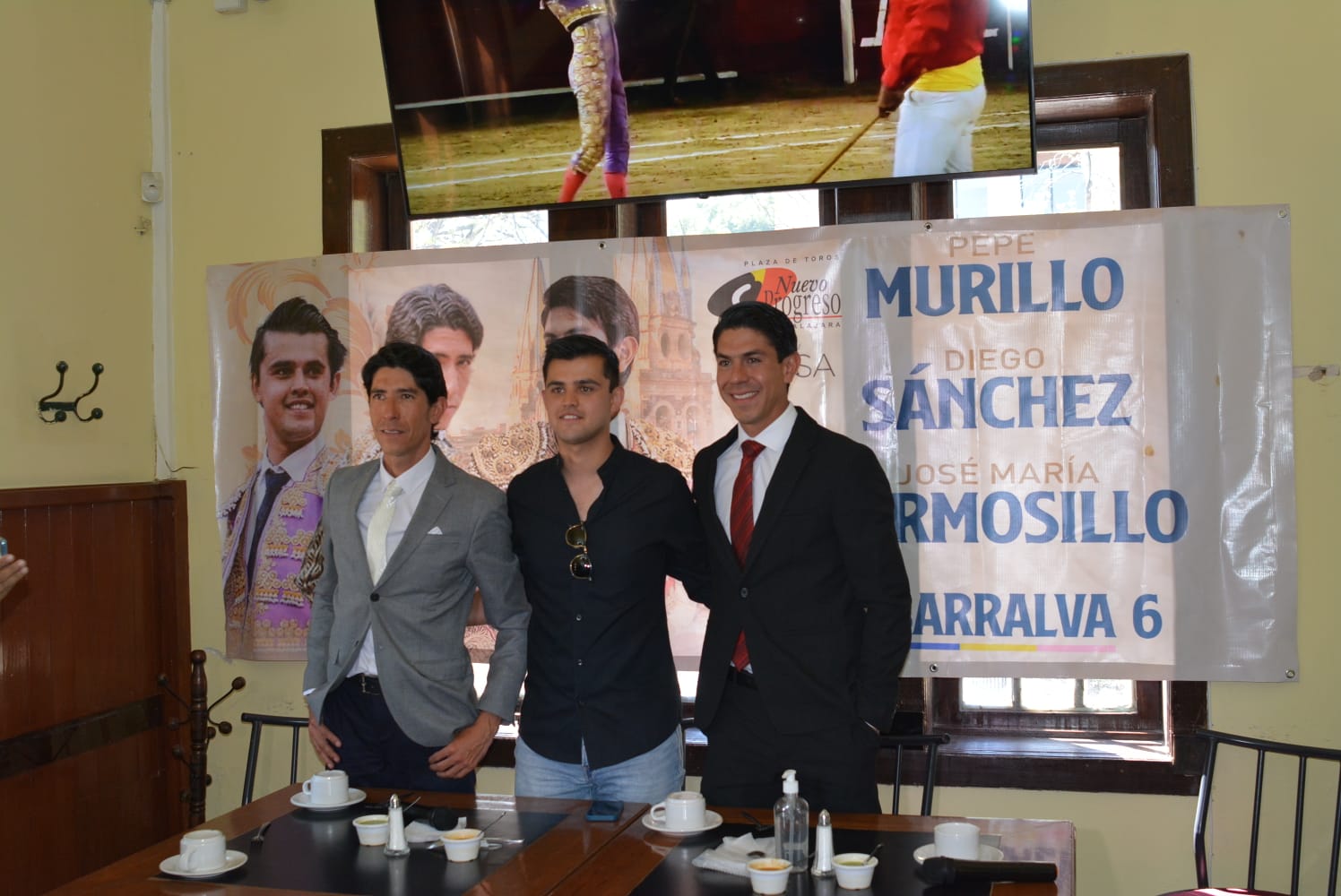 Pepe Murillo, Diego Sánchez y José María Hermosillo convivieron con los medios de comunicación y aficionados de Guadalajara.
