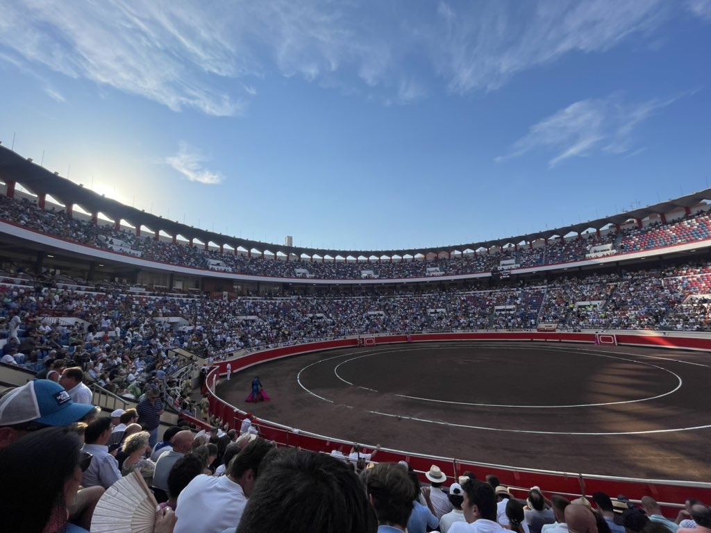 Editorial — Feria de Bilbao 2023, perdidas económicas y estampas desoladoras por la falta de espectadores.