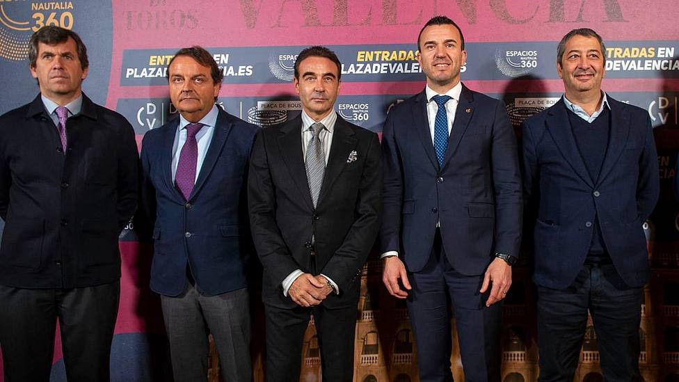 Año nuevo… carteles de siempre.