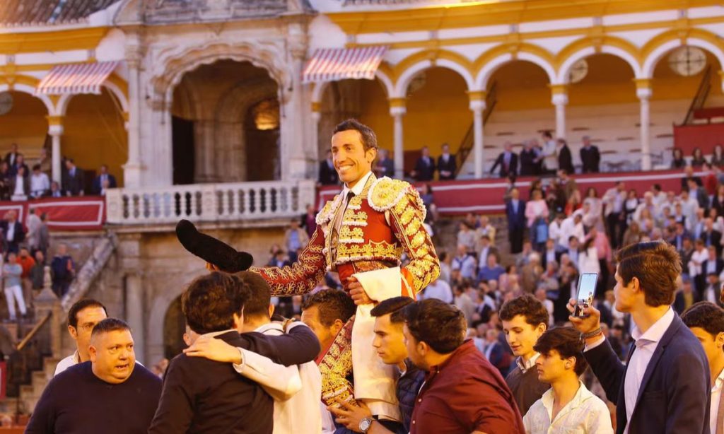 Feria de Sevilla: Un corridón de Santiago Domecq.