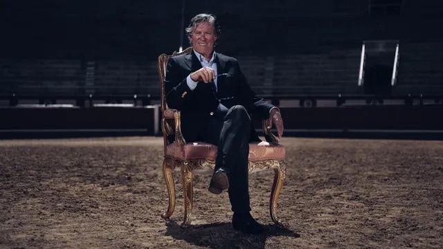 Simón Casas: «Abrí mi primer libro en una biblioteca de Madrid, con 18 años»