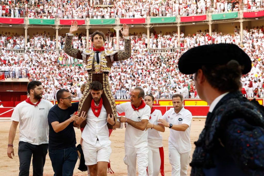 San Fermín: Roca Rey y Aguado, la corona y el aroma.