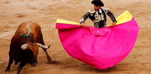 Tómbola de orejas con Colombo (3) y Escribano (1) como agraciados en el cierre de los sanfermines con la de Miura.