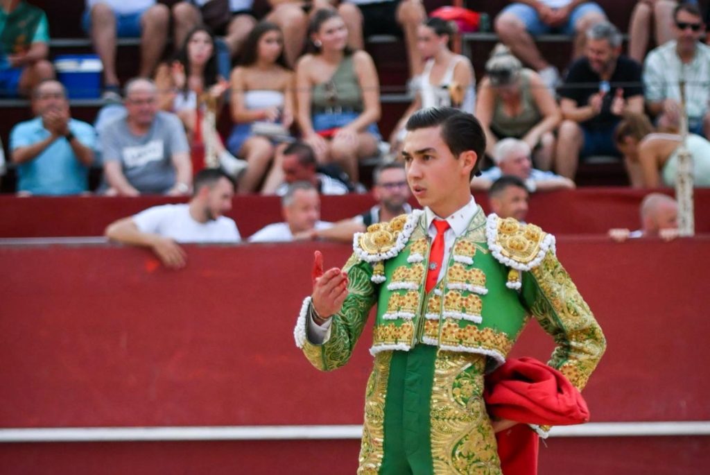 Bruno Aloi suma y sigue, en Blanca.