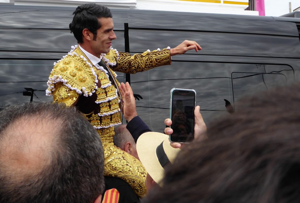 Emilio de Justo: «Hay que estar loco para ser torero»