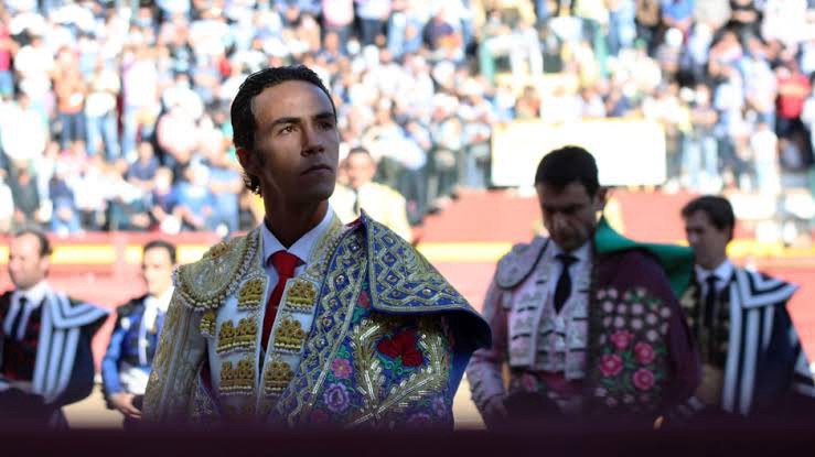 José Ruiz Muñoz, sobrino nieto de Curro, un fino torero inmerso en un doloroso drama familiar.