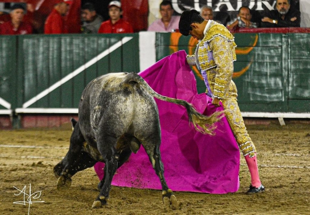 León Guanajuato: Aniversario entre chubascos y un cielo añil.
