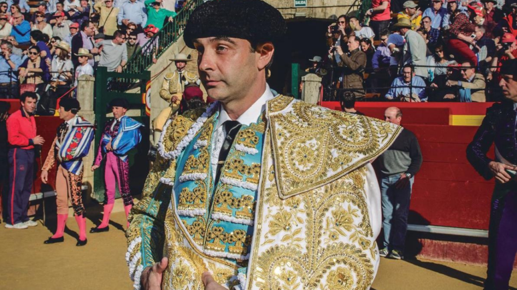 La plaza de toros de València homenajea a Enrique Ponce con tres exposiciones fotográficas.