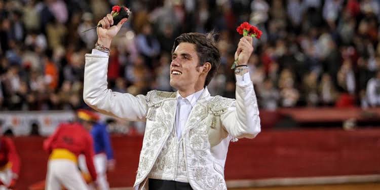 El rejoneador español Guillermo Hermoso de Mendoza torea este domingo en la Plaza México.