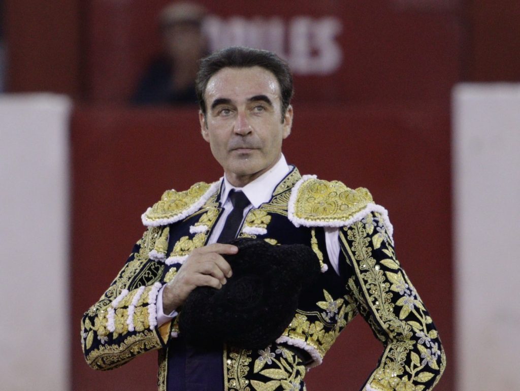 Crónica de San Luis Potosí: Suenan Las Golondrinas, sobran las palabras, pero…así ¡NO!