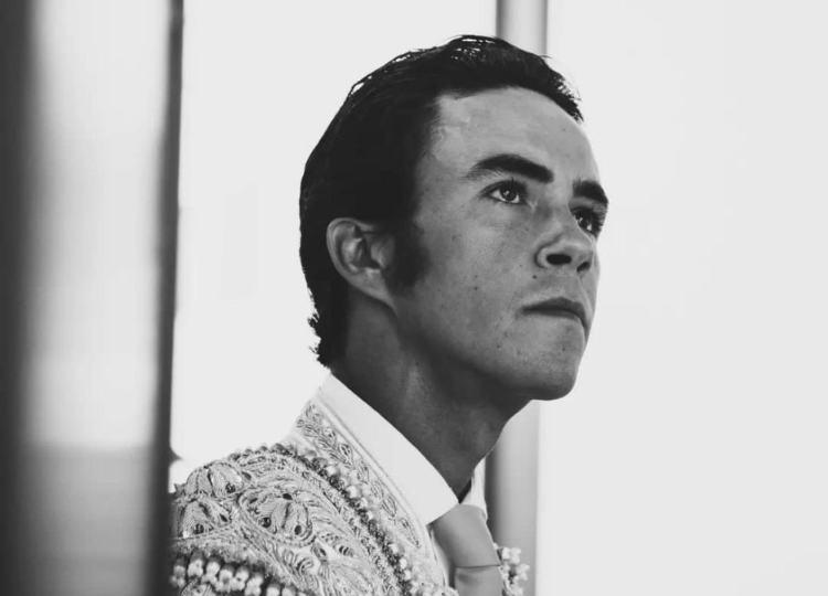 Encerrona de Ruiz Muñoz por una causa solidaria en la plaza de toros de Guillena.