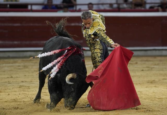Puerta grande para Luis Bolívar en la primera corrida de la Feria de Cali.
