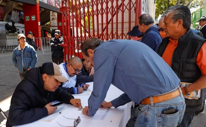 Taurinos recogerán firmas para impedir la prohibición de las corridas en Ciudad de México.