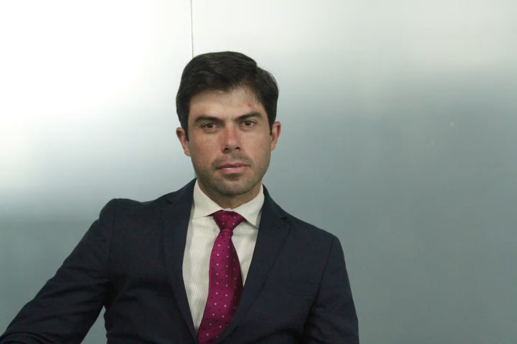 “Me dicen que soy frío, pero eso es simplemente porque no estoy actuando”: Fermín Rivera.