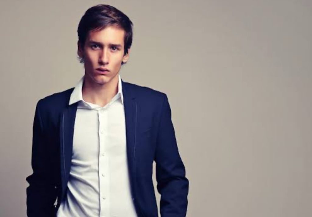 Arturo Gilio promociona próxima presentación en Guadalajara.