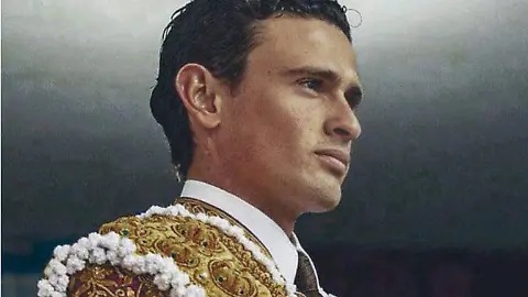 Niegan acceso al Torero André Lagravere “El Galo” a la Plaza de Toros Mérida.