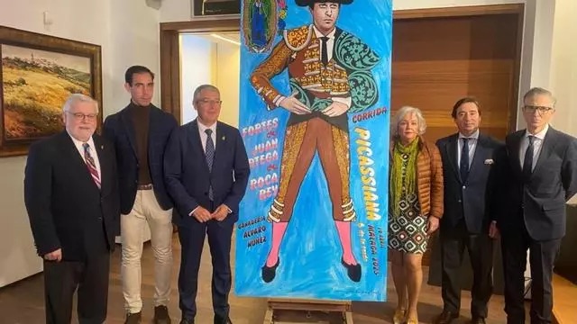 Roca Rey, Fortes y Juan Ortega, en la corrida picassiana del Sábado Santo en Málaga.