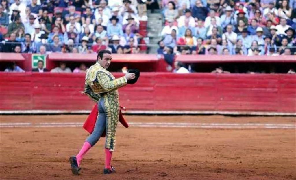 Cierra Enrique Ponce su carrera en la México.