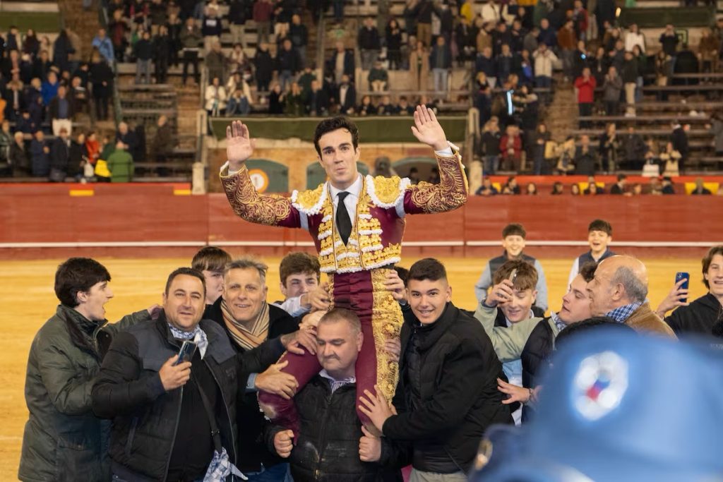 Feria de Fallas: Puerta grande para la ambición de Tomás Rufo.