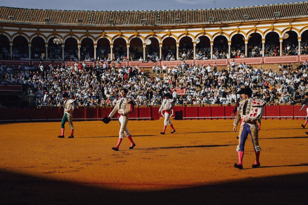 Lama y el buen Tramposo como tapadera del duro regreso de Fuente Ymbro a Sevilla.