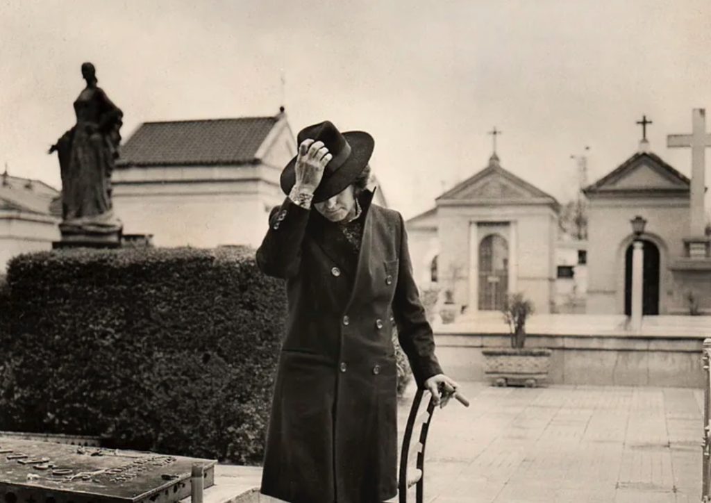 Morante de la Puebla, el arte sobrenatural del hombre entre tinieblas.