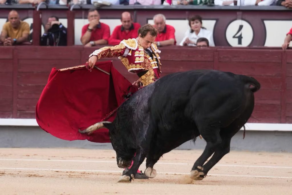 Feria de San Isidro: Hay toreros que no saben estar mal.