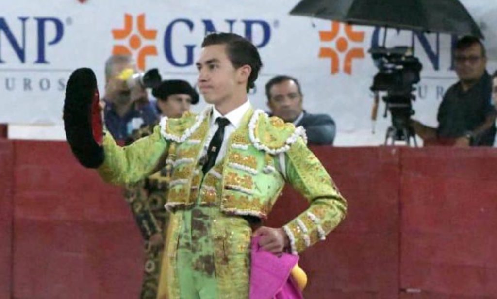 Lucen Aloi y García en la Nuevo Progreso.