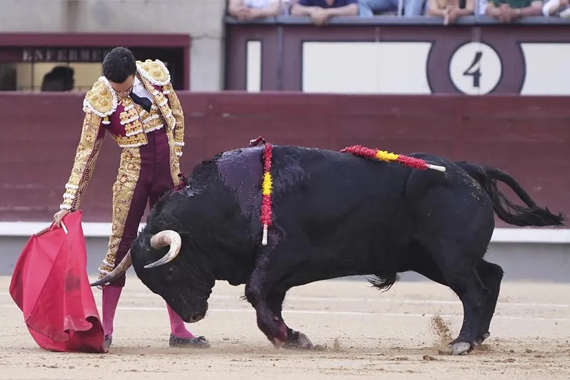 La pueblerina tarde del “¡viva Pepino!”: Tomás Rufo no arregla con un buen Gestor una corrida de infinita vulgaridad en Las Ventas.