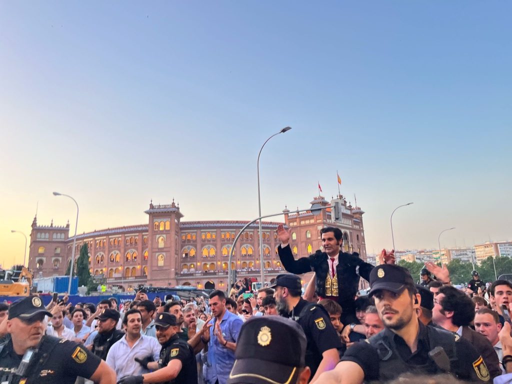 Es lo que digo yo: Morante ascendió a la cima del arte del toreo; y de ahí no habrá ya quien lo mueva.