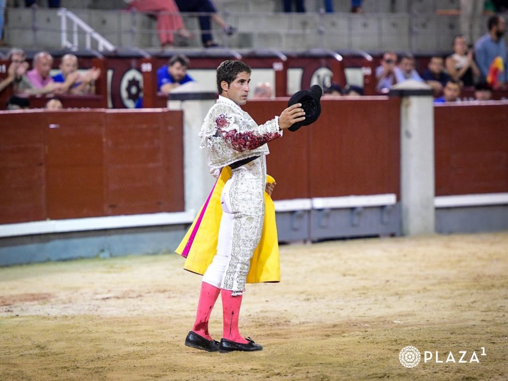 Madrid: Una noche sin historia… salvo por un quite que vale una vida.
