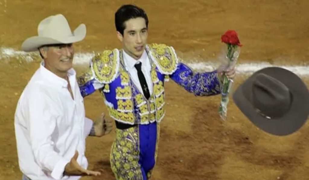 Fermin Espinosa triunfa en la primera de San Luis Potosí.