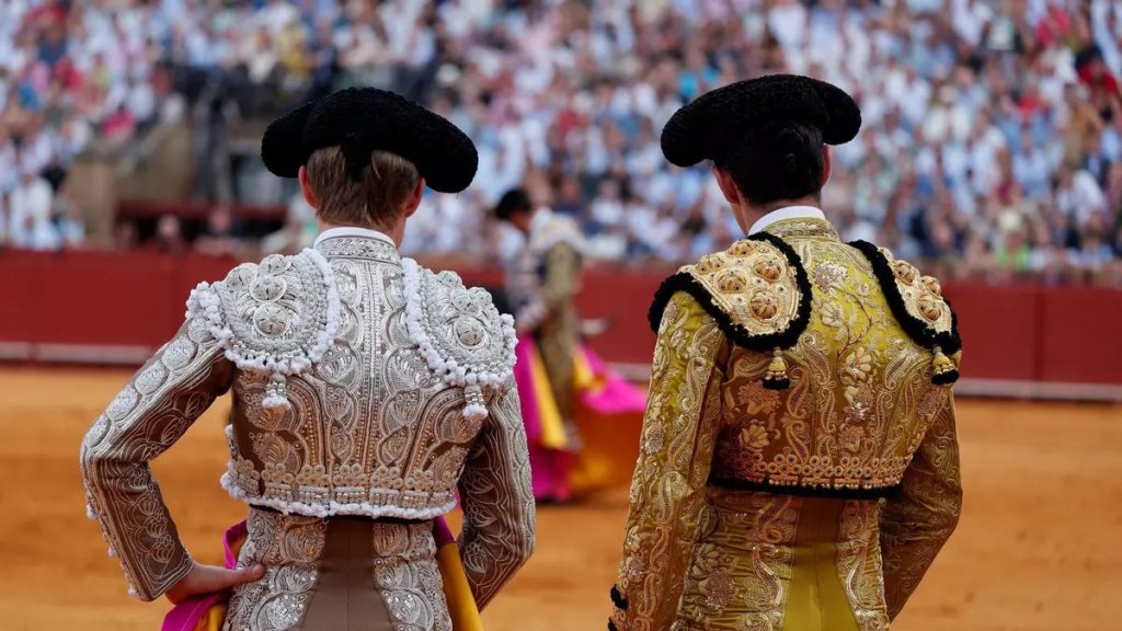 Toreros que se van, vienen y están.