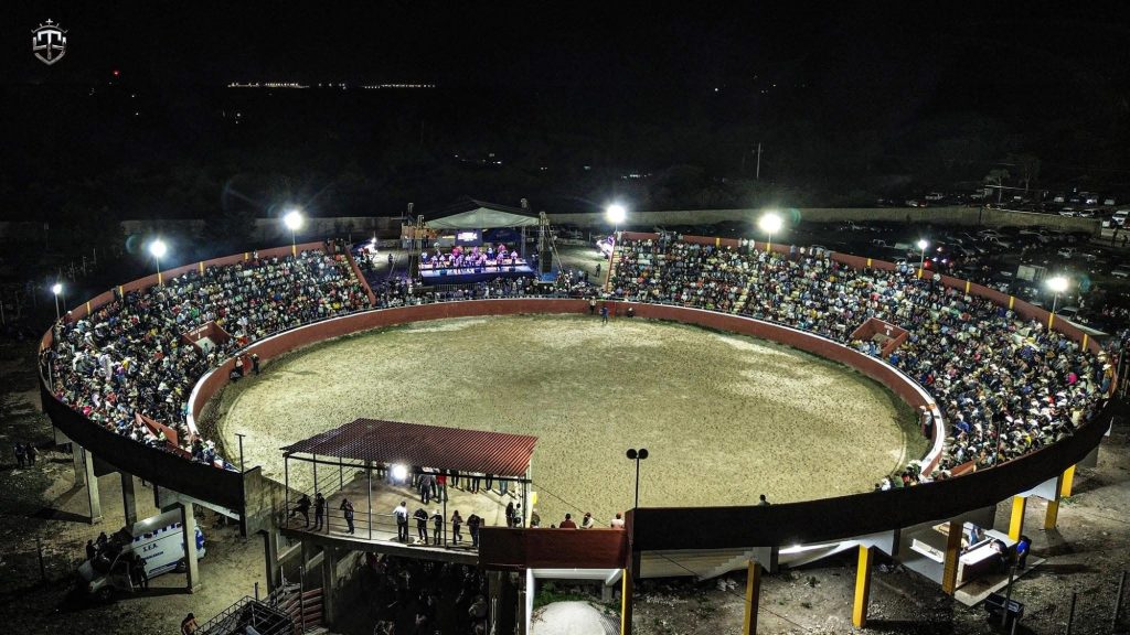Los grandes toreros de los pueblos.