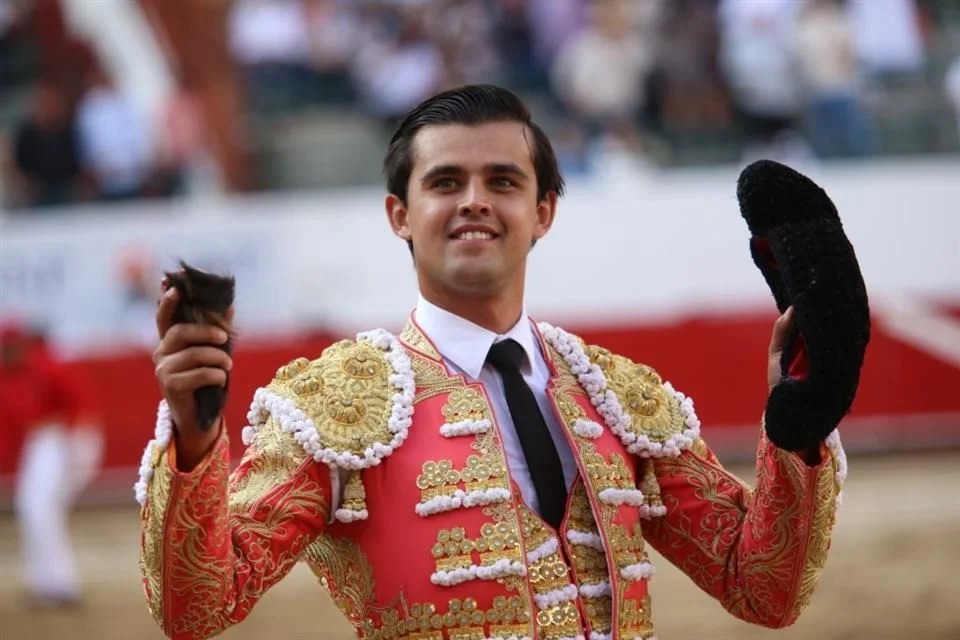 Diego Sánchez corta una oreja en Guadalajara.