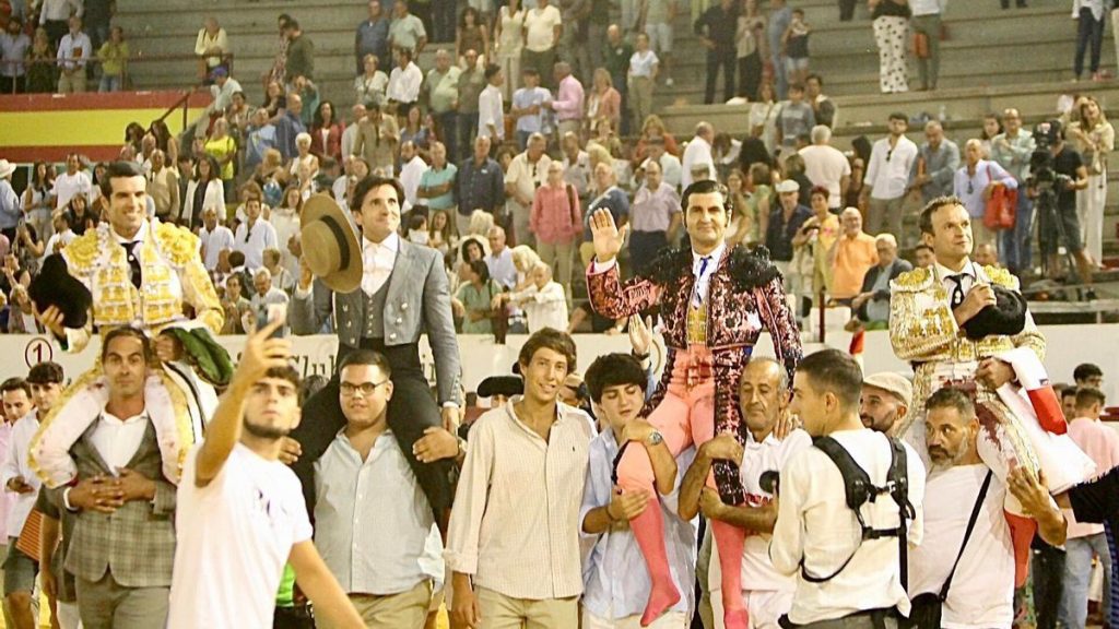 Ventura, Ferrera, Morante y de Justo, a hombros en Don Benito.