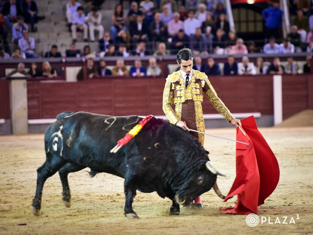 Feria de Otoño: Harpío llevó la contraria a la RAE en Las Ventas.