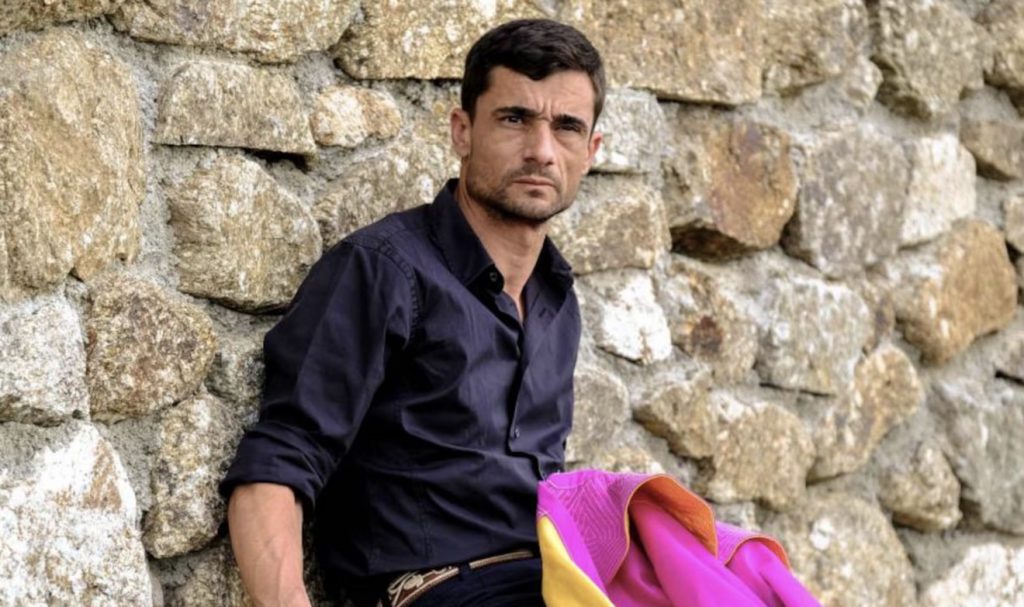 Paco Ureña: La vida ante el toro, triunfo y cornada.