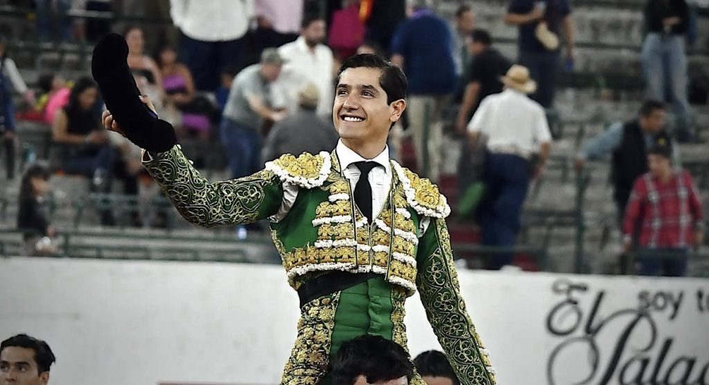 Crónica de Guadalajara: Luis David torero.