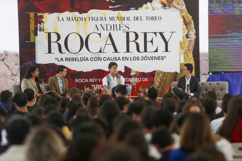 Éxito absoluto: Roca Rey congrega 500 jóvenes en la Universidad de Aguascalientes