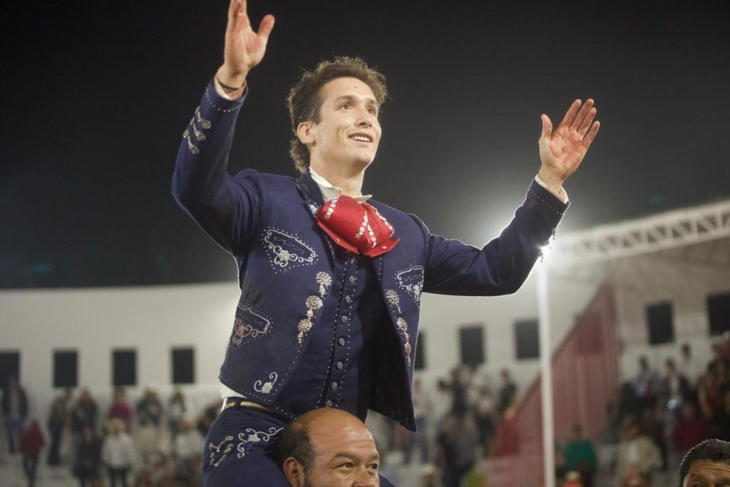 Triunfo mayor de Arturo Gilio en Ciudad Lerdo Durango tras un indulto histórico.