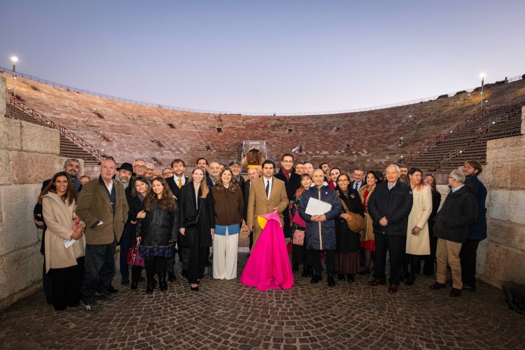 Morante de la Puebla reaparece en Verona para recibir el Premio “Opera Taurina” del Club Taurino Italiano.