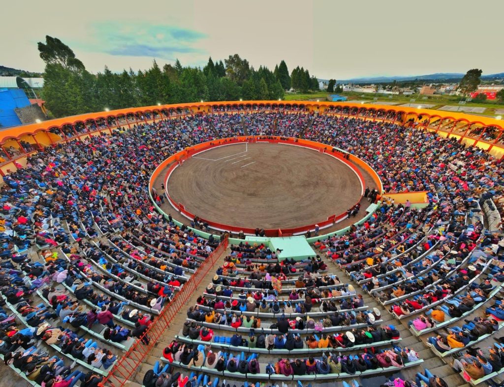 Regidor exige acciones legales contra empresa taurina por presunto fraude y daño al patrimonio de Apizaco.