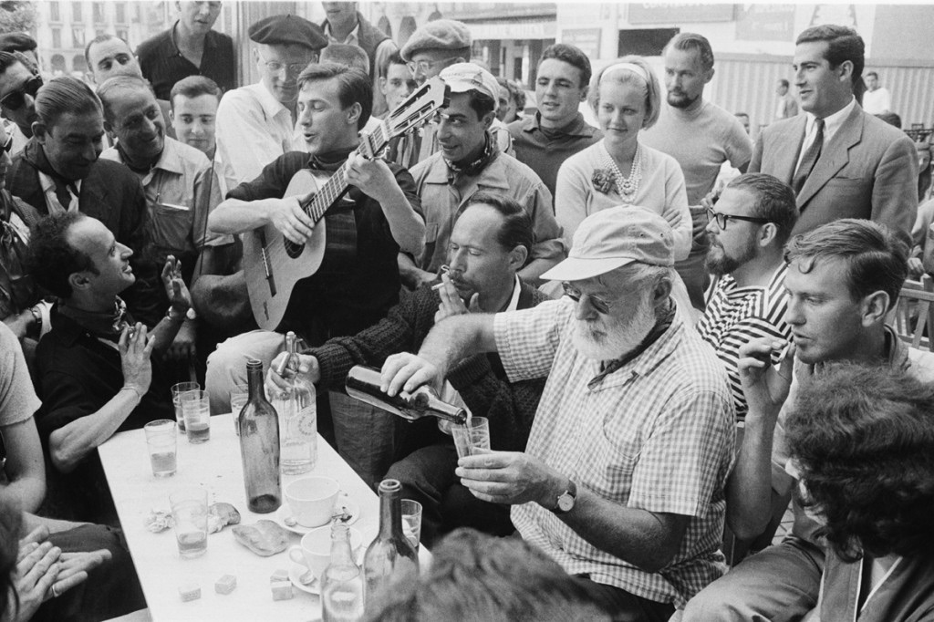 Un siglo de ‘Fiesta’: el mito español de Hemingway que alumbró a la generación perdida.