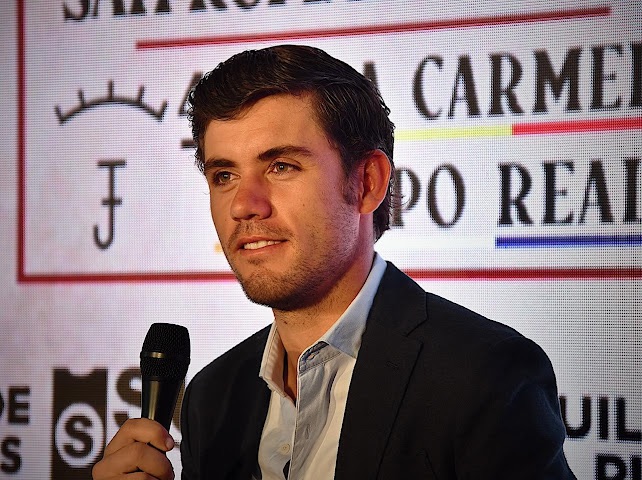 Guillermo Hermoso de Mendoza convive con medios de comunicación en Guadalajara.