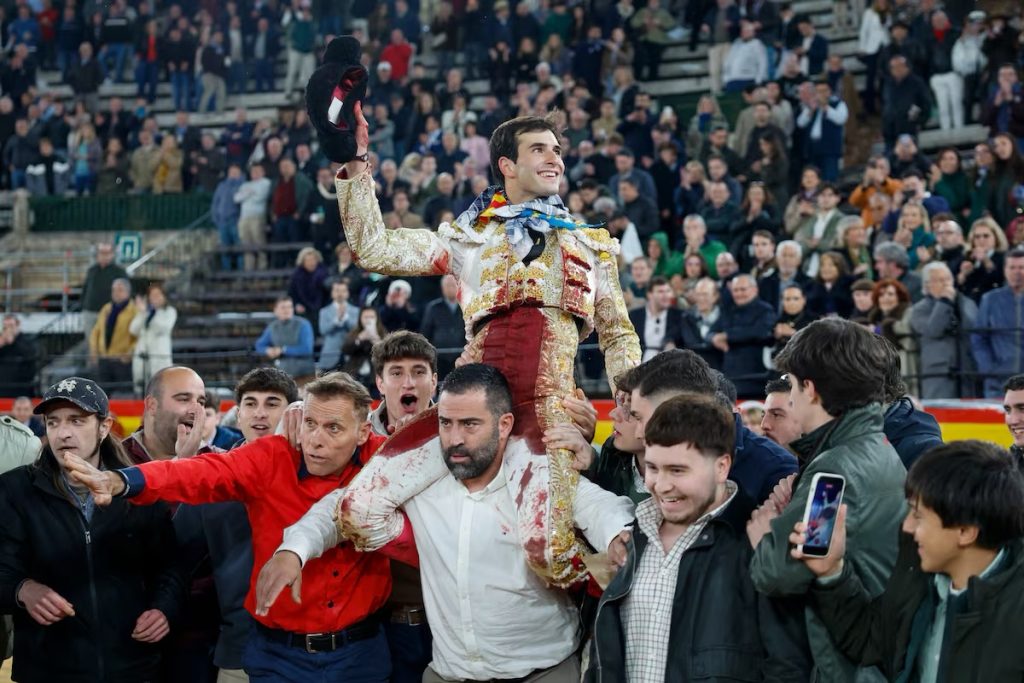 Navalón, el relevo llama a la puerta.