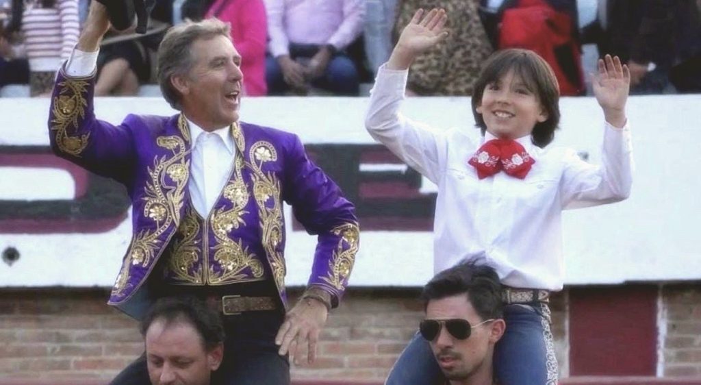 Tarde triunfal en San José de Villa Allende: Hermoso de Mendoza deslumbra y Peláez promete.